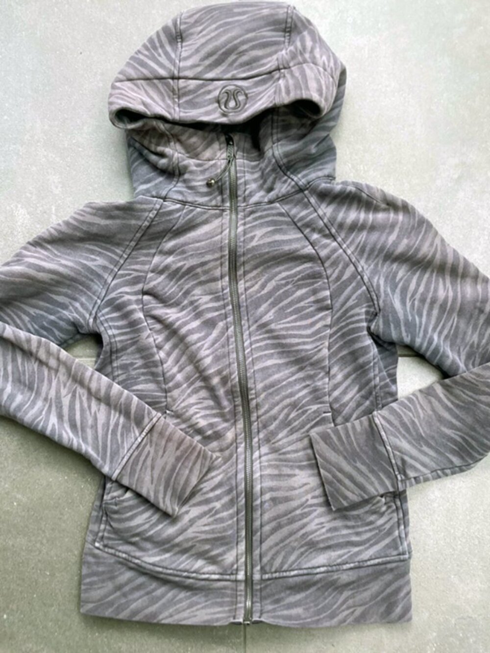 Lululemon Scuba Hoodie Light Cotton Fleece Le Tigre Camo Deep Coal Multi size 6